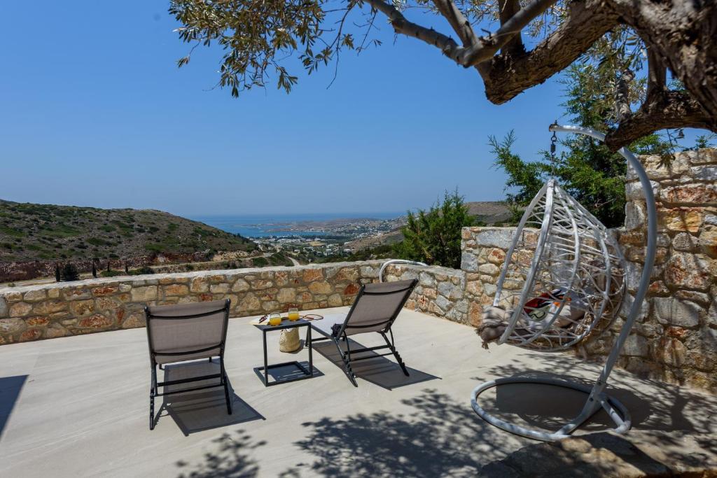 Byzantine Path Villa elia sitting area